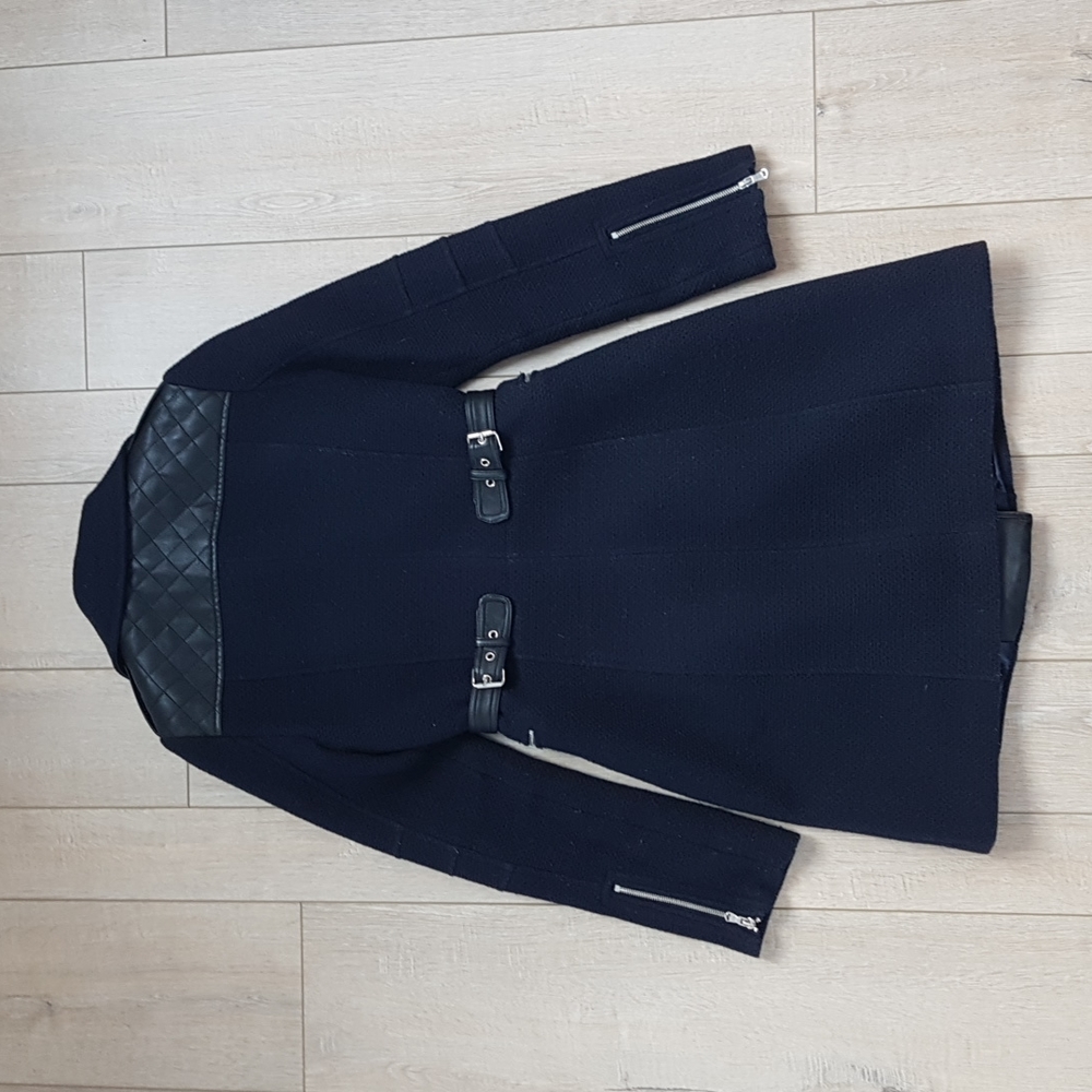 Sold Guess XS Navy Winter Coat with Leather & Silver Accents - Picture 4 of 6